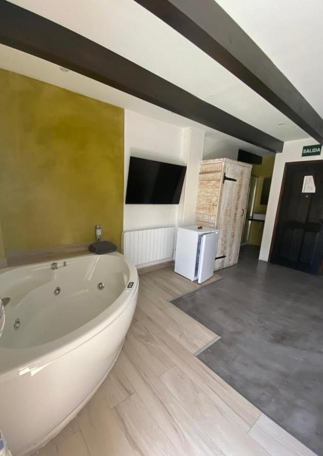 Boi Romanic Suites Barruera Zewnętrze zdjęcie